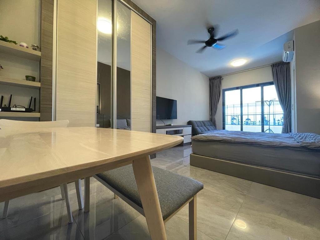 Imperio.Res - Near To Jonker & Mall - Pool View Malacca Exterior photo